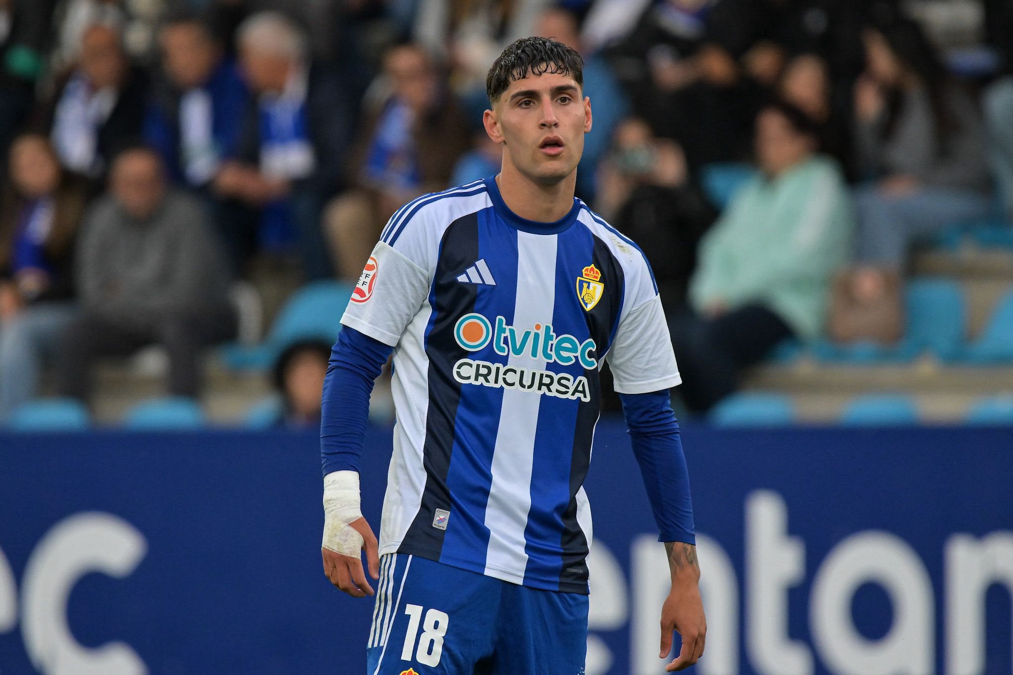 Borja Vázquez durante el partido ante el Real Avilés. QUINITO