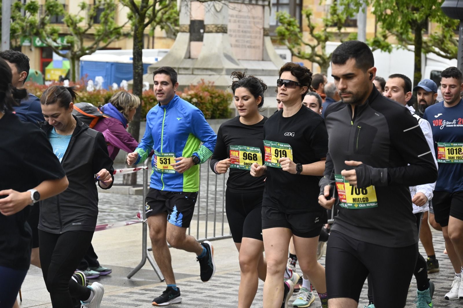 Los 10km de Astorga acogieron a  más de 1.000 corredores que llenaron la capital maragata. SAÚL ARÉN (5)