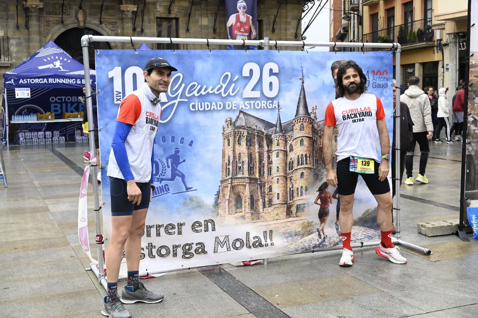 Los 10km de Astorga acogieron a  más de 1.000 corredores que llenaron la capital maragata. SAÚL ARÉN (6)