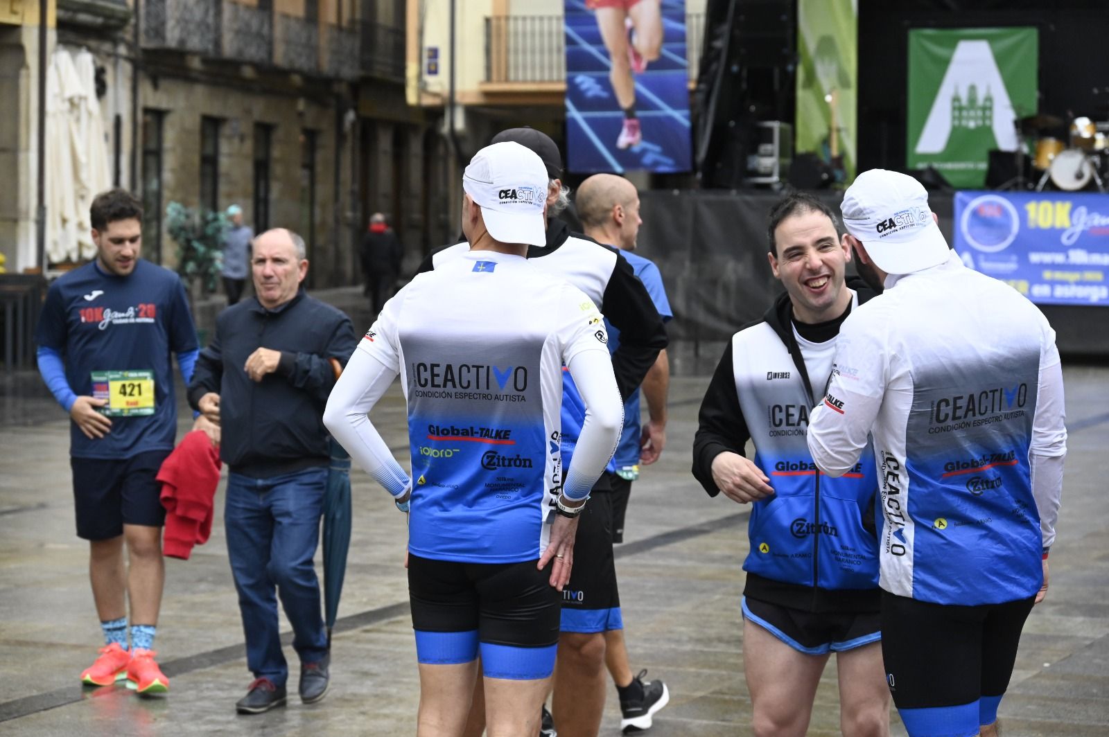 Los 10km de Astorga acogieron a  más de 1.000 corredores que llenaron la capital maragata. SAÚL ARÉN (7)