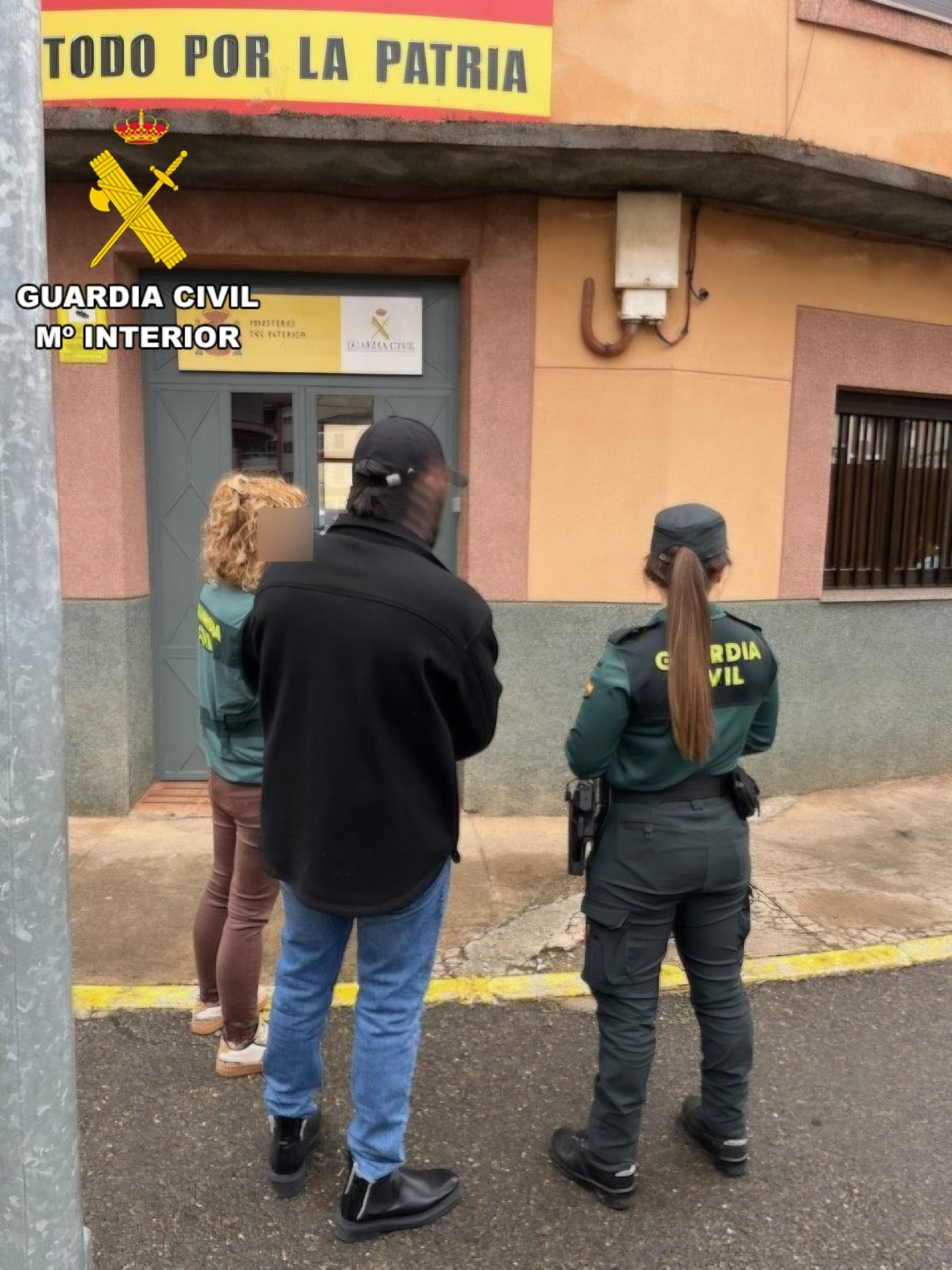 Imagen de uno de los detenidos involucrados en la estafa difundida por la Guardia Civil.
