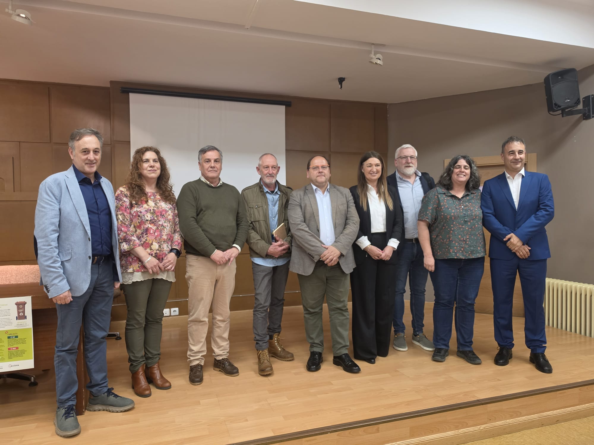 Inauguración de la jornada de compostaje celebrada este martes en La Bañeza. L.N.C.