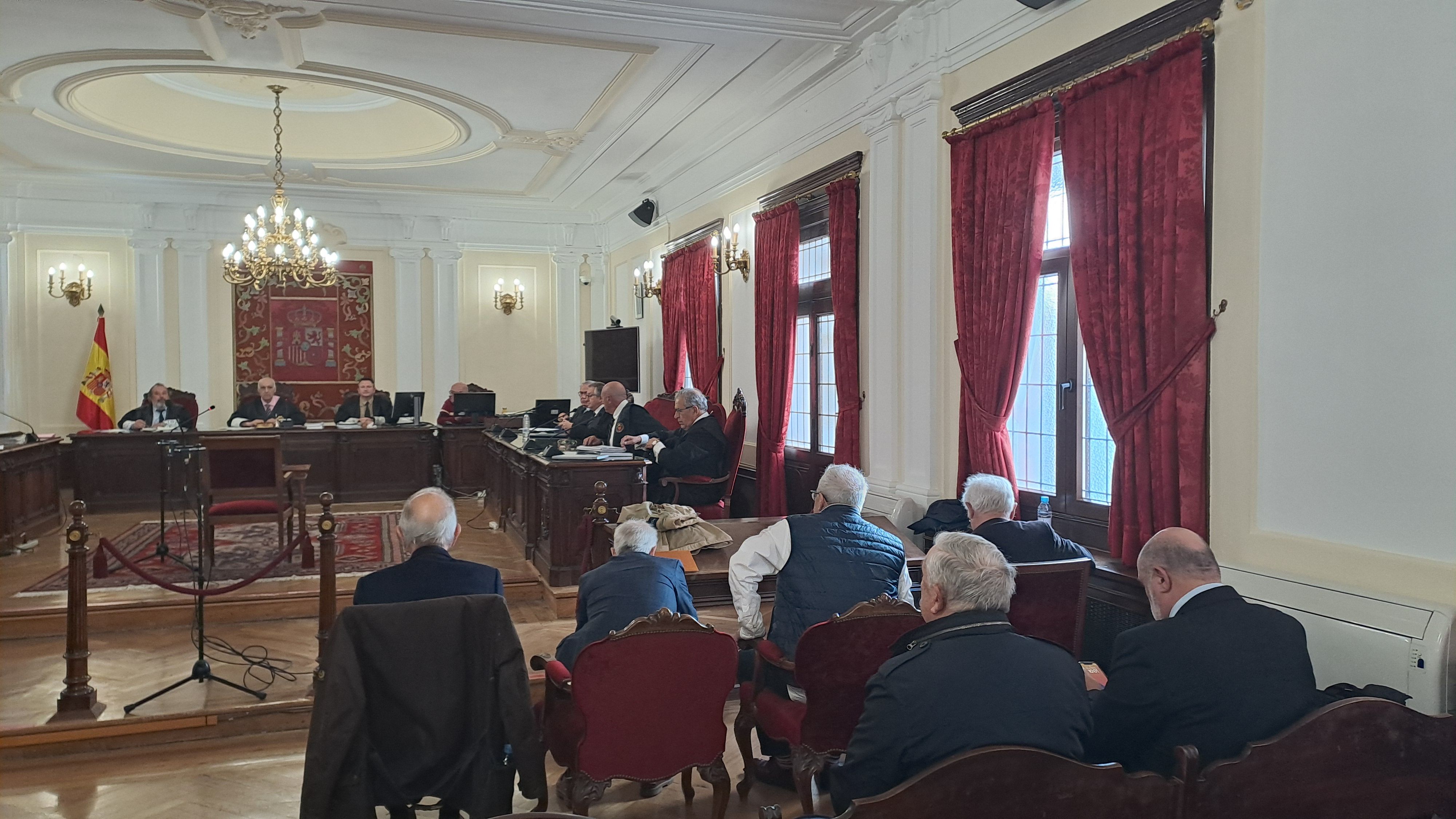 La Audiencia Provincial de León acoge el juicio contra la Hullera por un presunto delito de estafa a Hacienda. | DAVID IGLESIAS