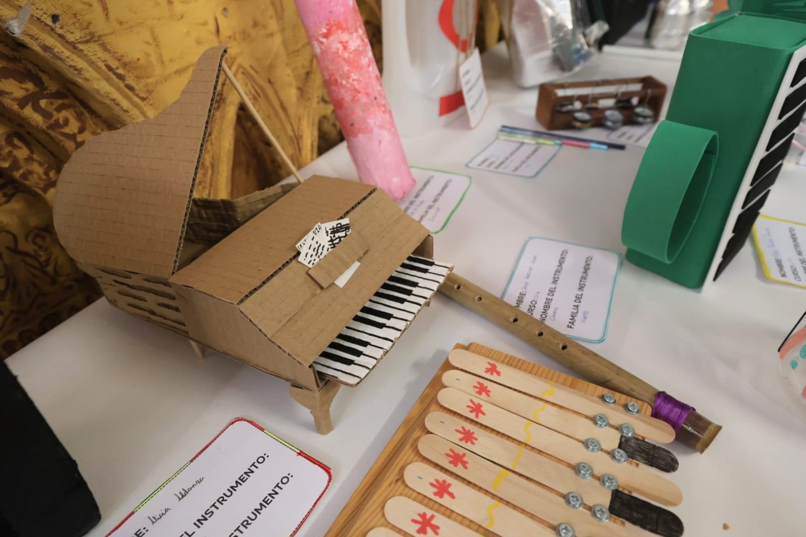 El CEIP La Granja convierte el reciclaje en música