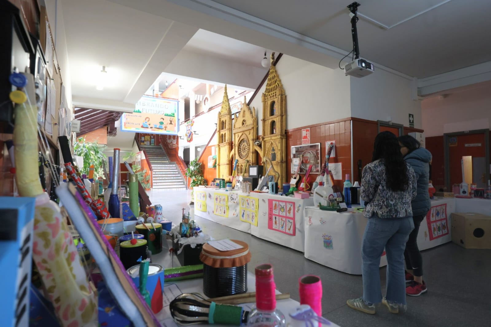 El CEIP La Granja convierte el reciclaje en música 