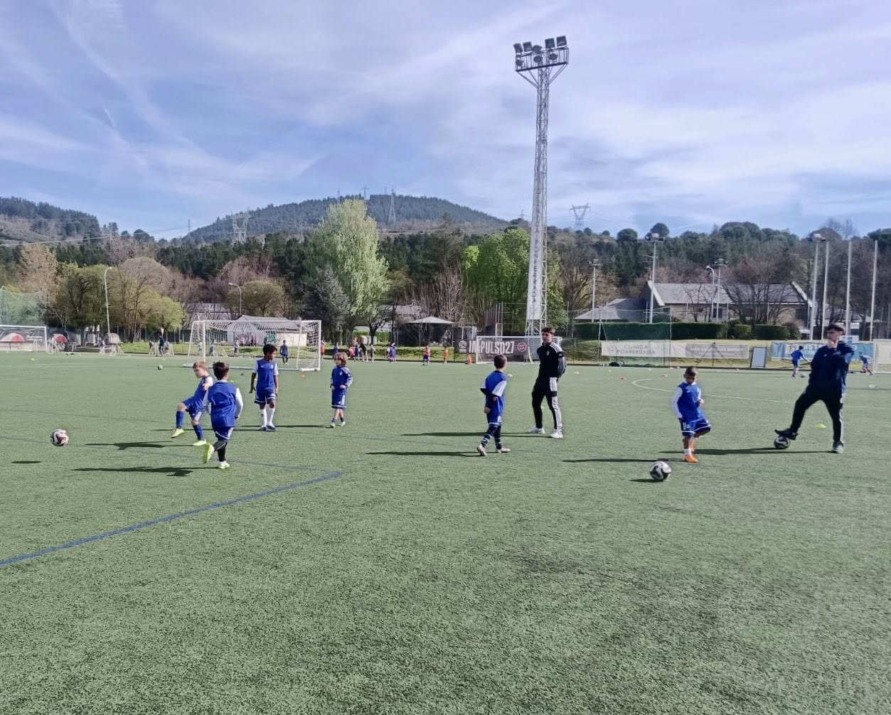 La RFEF pagará la totalidad de la renovación del arreglo de los campos de la base de la Ponferradina. PONFERRADINA