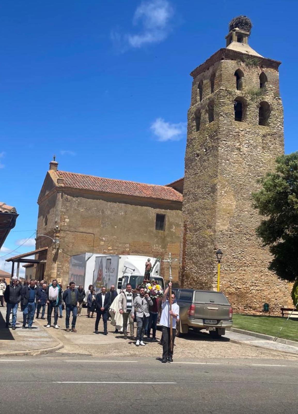 Procesión de este viernes en San Millán de los Caballeros. | L.N.C.