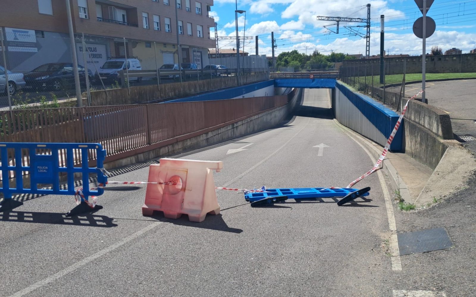 Estado en el que se encontraba este viernes por la mañana el paso inferior de Príncipe, tras varios días de cierre por las inundaciones registradas en la zona | L.N.C.