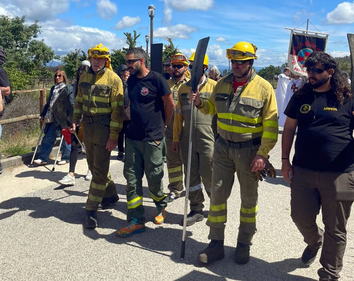Los vecinos de Médulas claman por más servicios y atención en una protesta en el corazón del Patrimonio de la Humanidad 