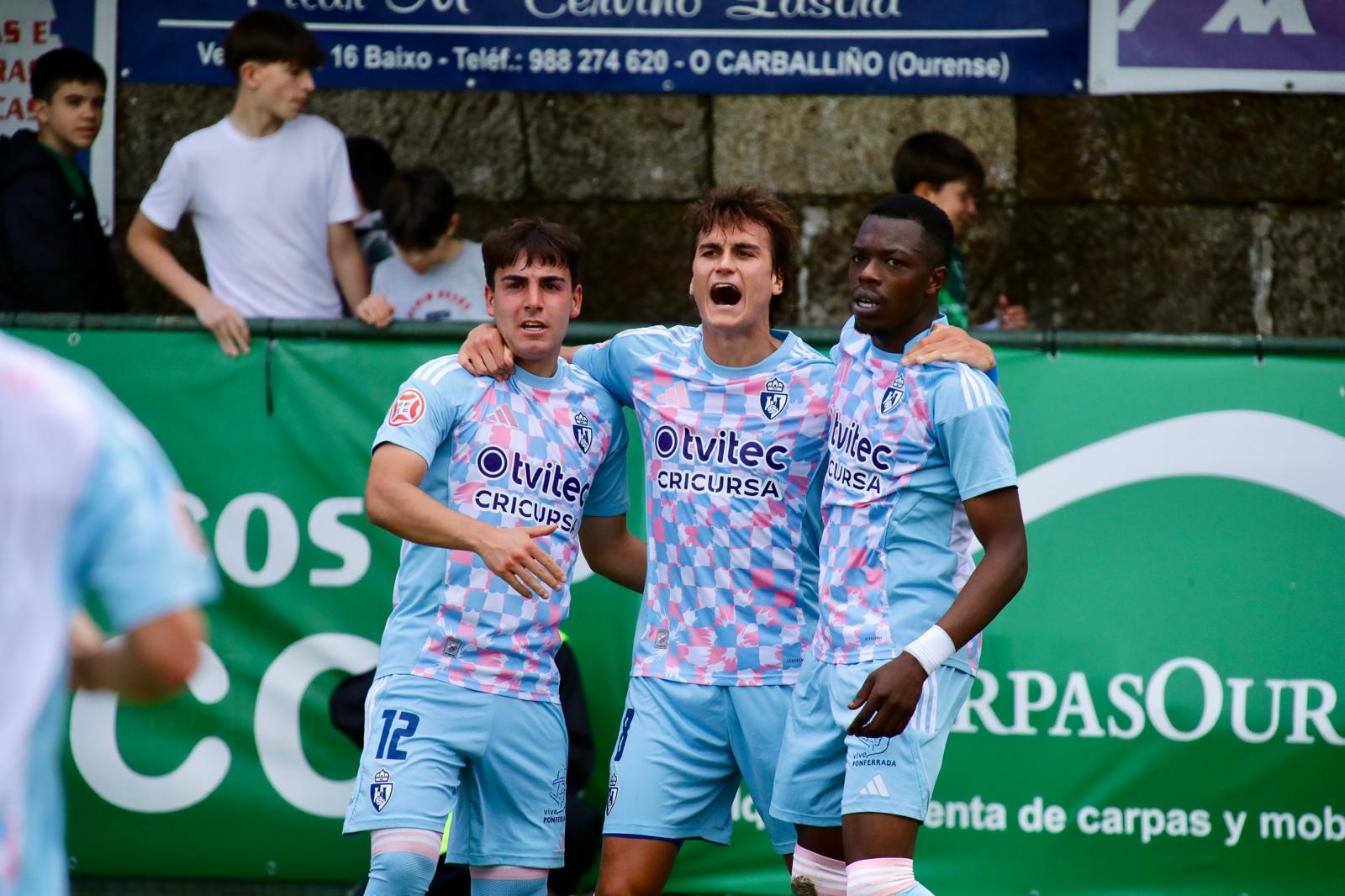Slavy anotó su quinto gol de la temporada dándole alas a una Ponferradin que lelga con opciones en la última jornada. REPORTAJE GRÁFICO MIGUEL ÁNGEL (LAREGIÓN)