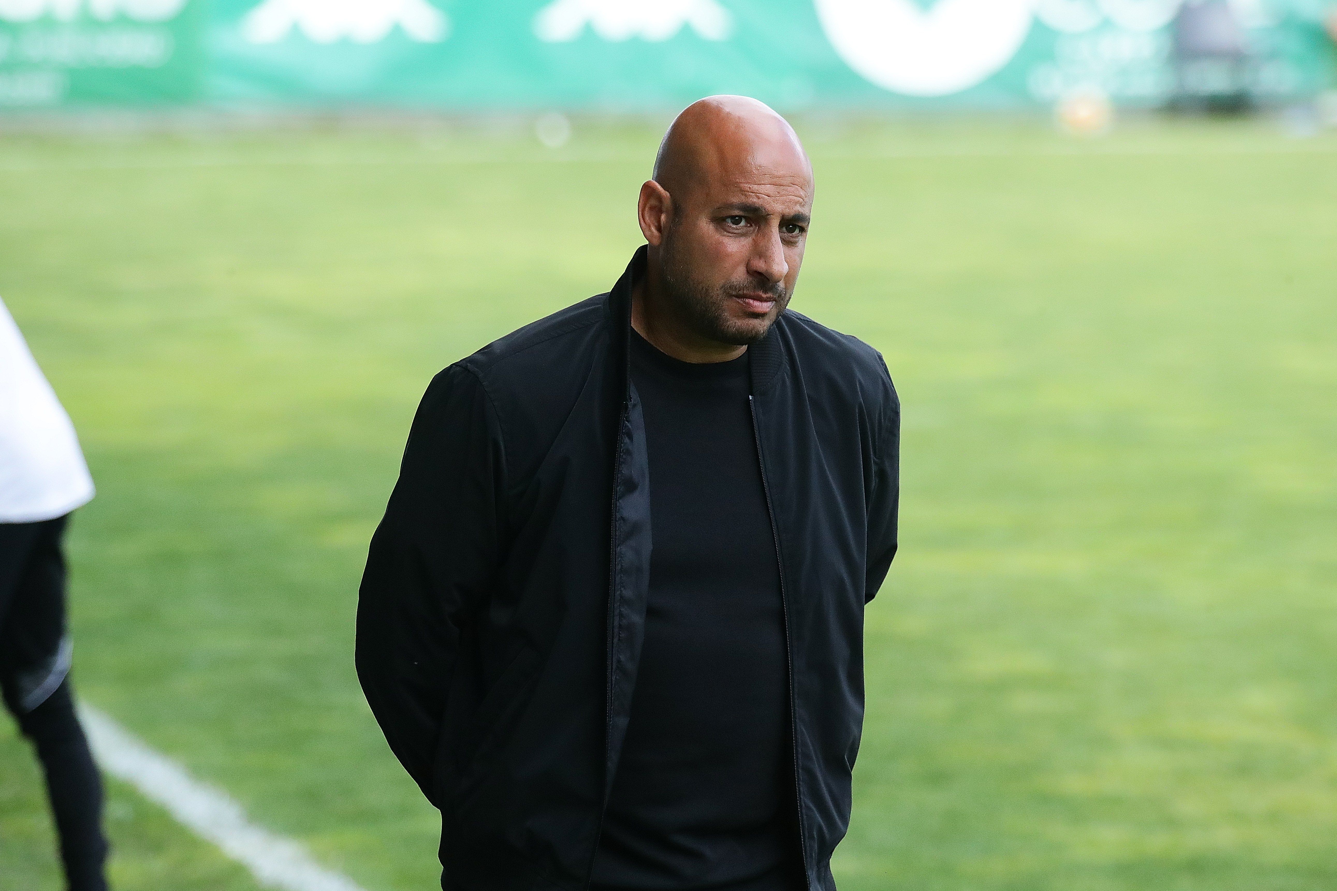 Mehdi Nafti durante uno de los momentos del partido ante el Arenteiro. MIGUEL ÁNGEL (LAREGIÓN) Mehdi Nafti durante uno de los momentos del partido ante el Arenteiro. MIGUEL ÁNGEL (LAREGIÓN)