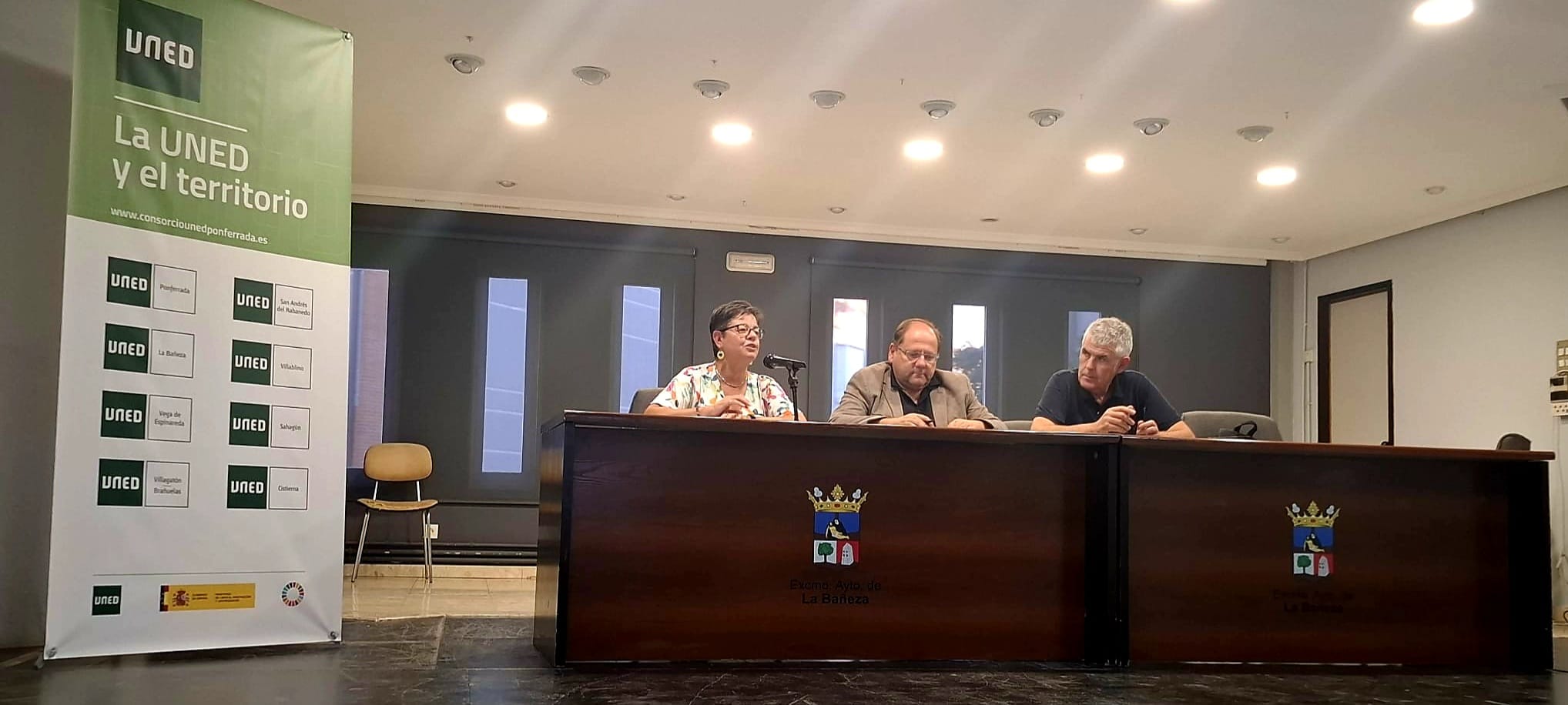 Presentación del curso de la Uned en La Bañeza. | L.N.C.