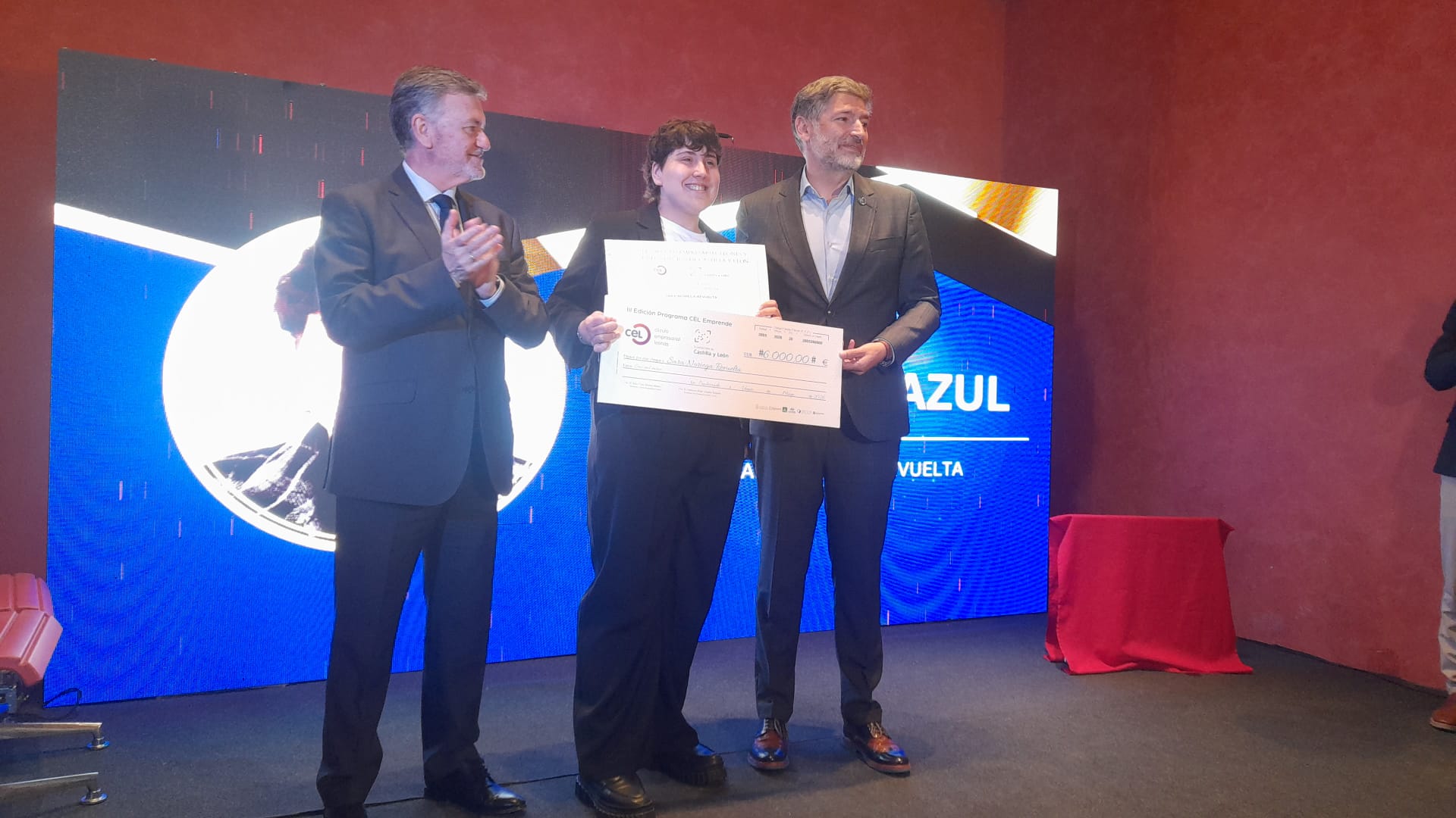 Sara fue la premiada con el primer galardón. | MAR IGLESIAS