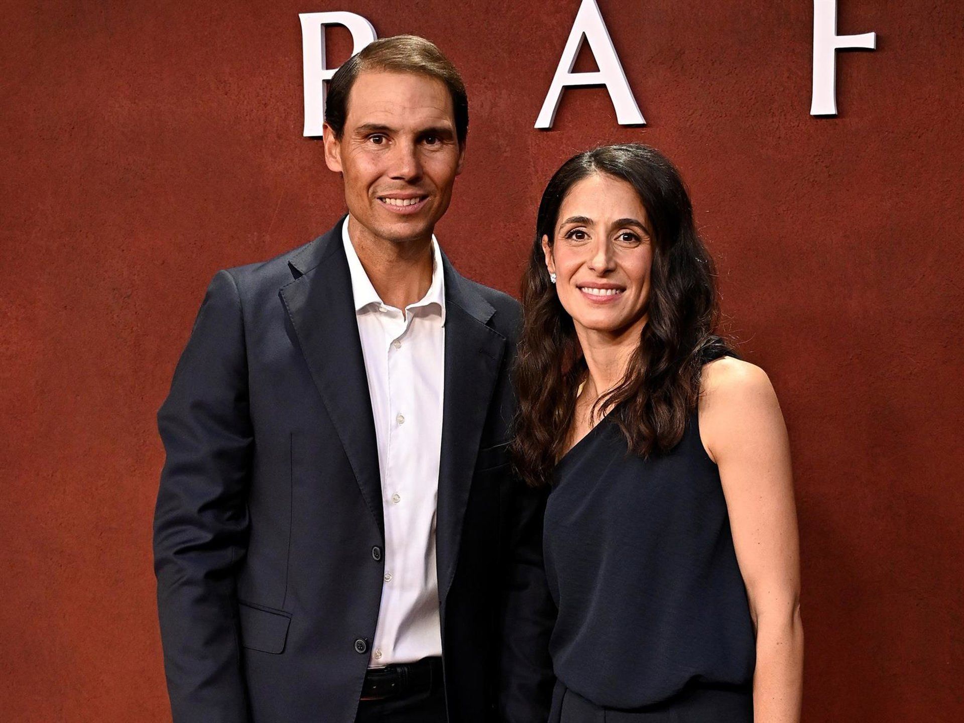 Rafa Nadal, arropado por Mery Perelló | EUROPA PRESS Rafa Nadal, arropado por Mery Perelló | EUROPA PRESS