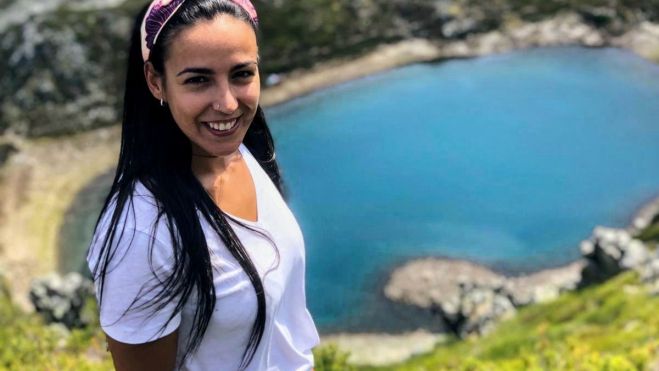 Una de las aficiones de la investigadora es caminar por la comarca. Una de las aficiones de la investigadora es caminar por la comarca.