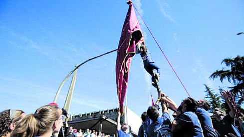 No faltan los pendones ni las muestra de cultura y folklore popular. SAÚL ARÉN No faltan los pendones ni las muestra de cultura y folklore popular. SAÚL ARÉN