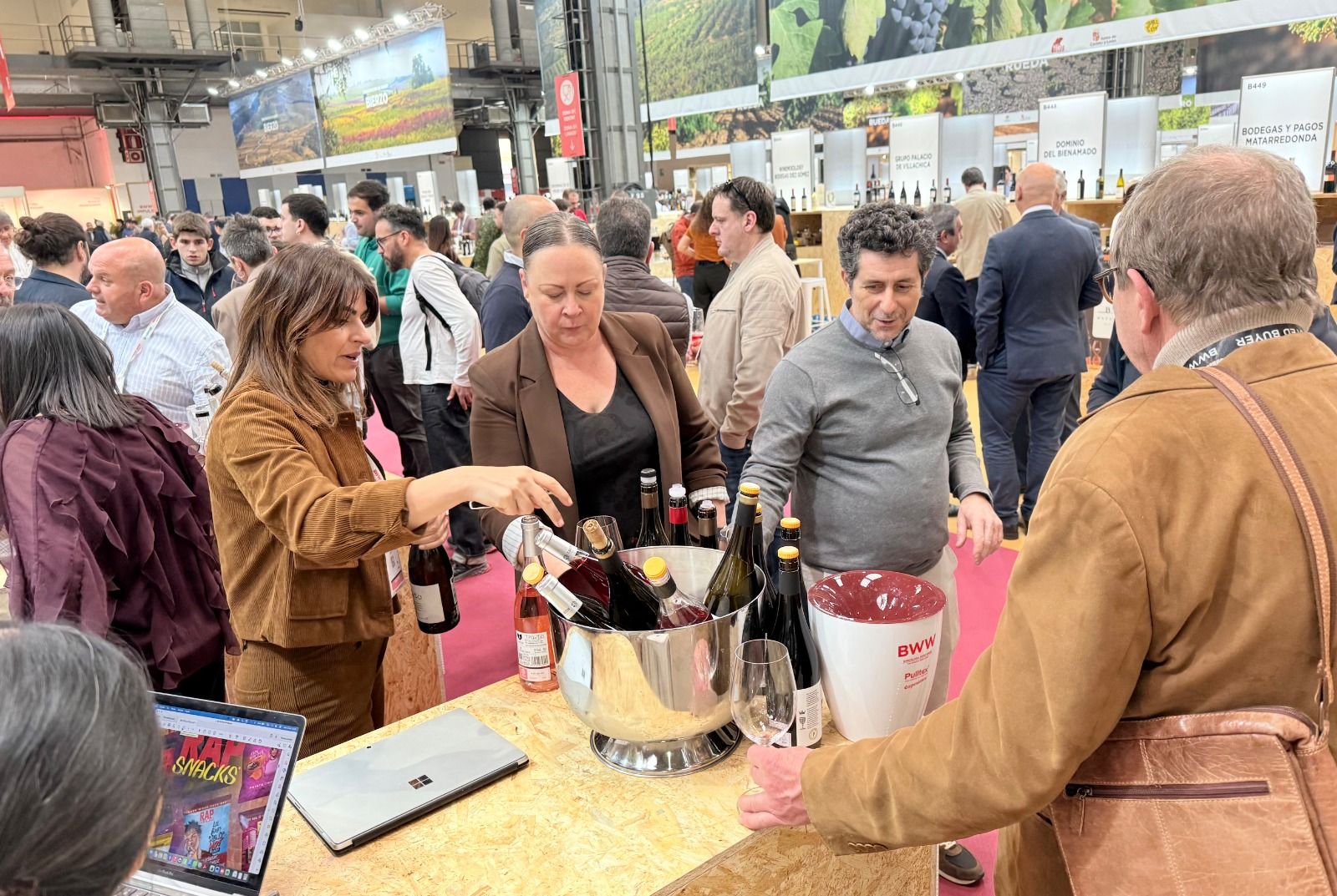Un stand de la DO León en una feria. | L.N.C.