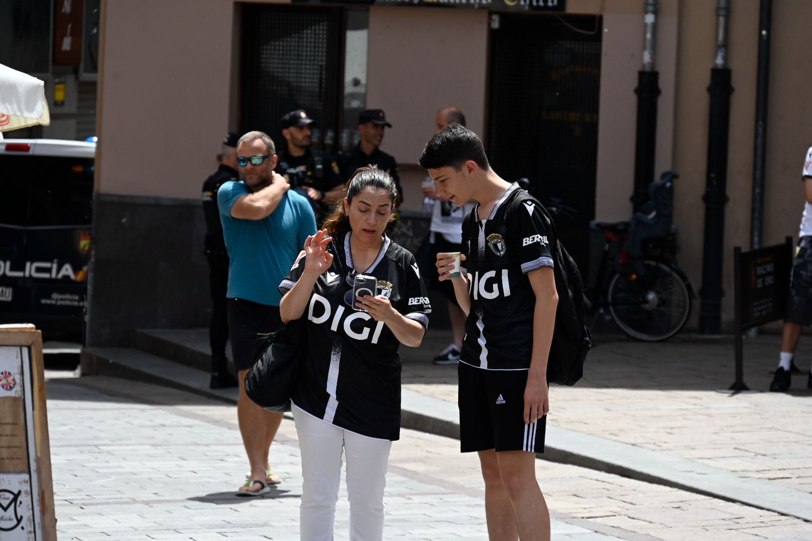 Aficion del Burgos en León (2)