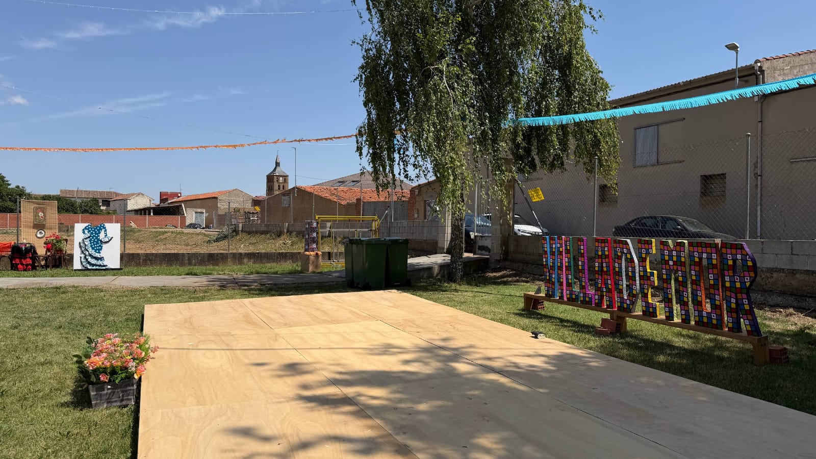 El toldo ofrecerá en verano un gran sombra. | L.N.C.