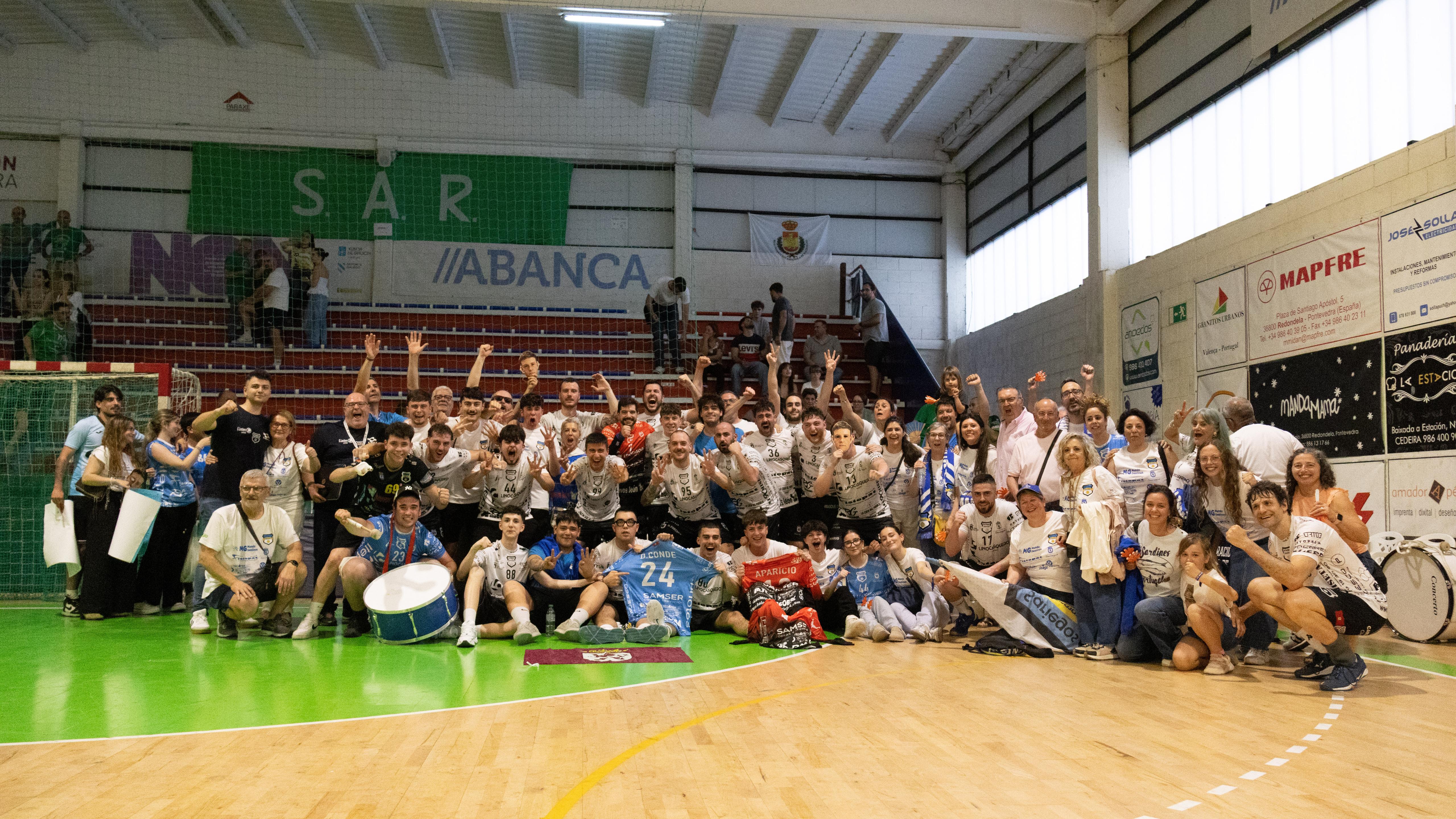 PLantilla del BM Sariegos que consiguió el ascenso a Primera División. FCYLBM PLantilla del BM Sariegos que consiguió el ascenso a Primera División. FCYLBM