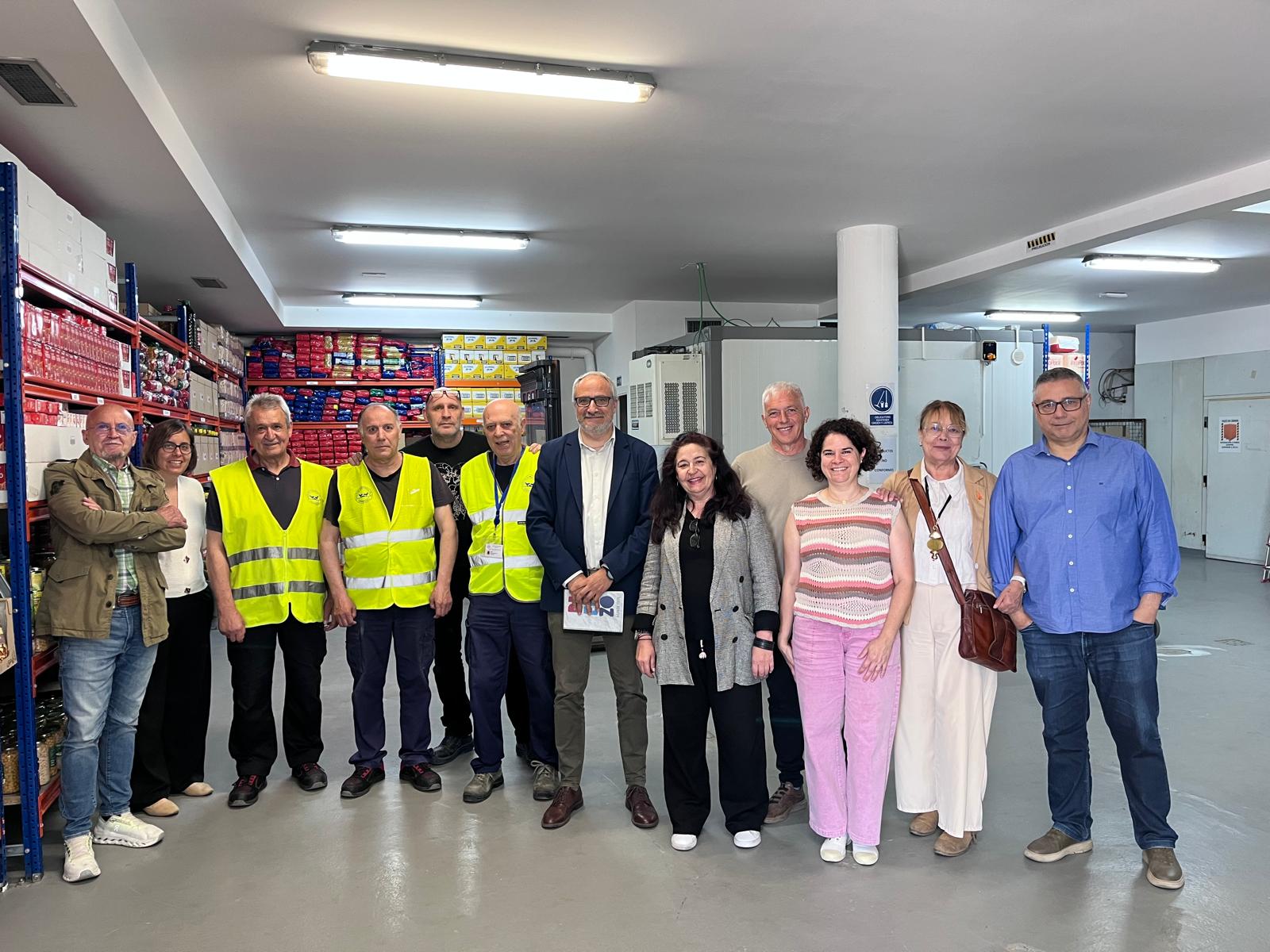 Visita del PSOE de Ponferrada a las instalaciones del Banco de Alimentos.