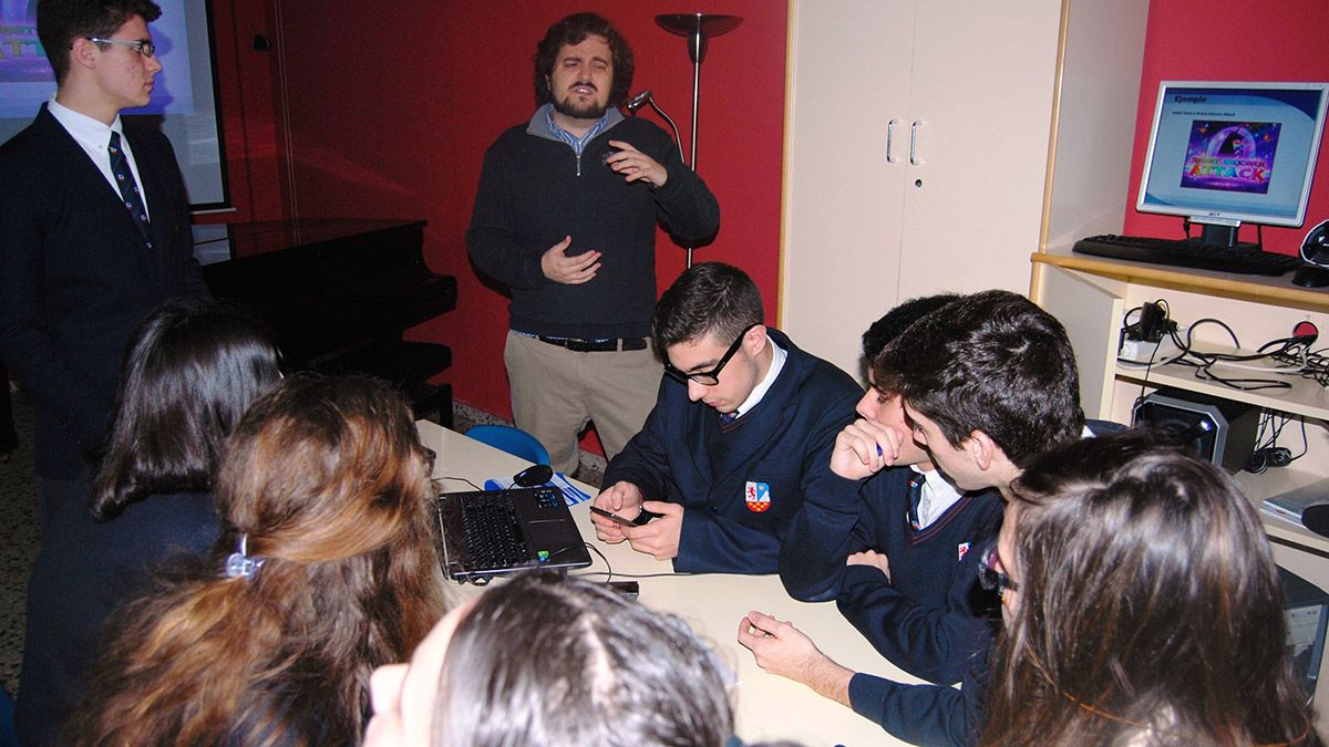 Imagen de la celebración del taller en el Colegio Internacional Peñacorada.