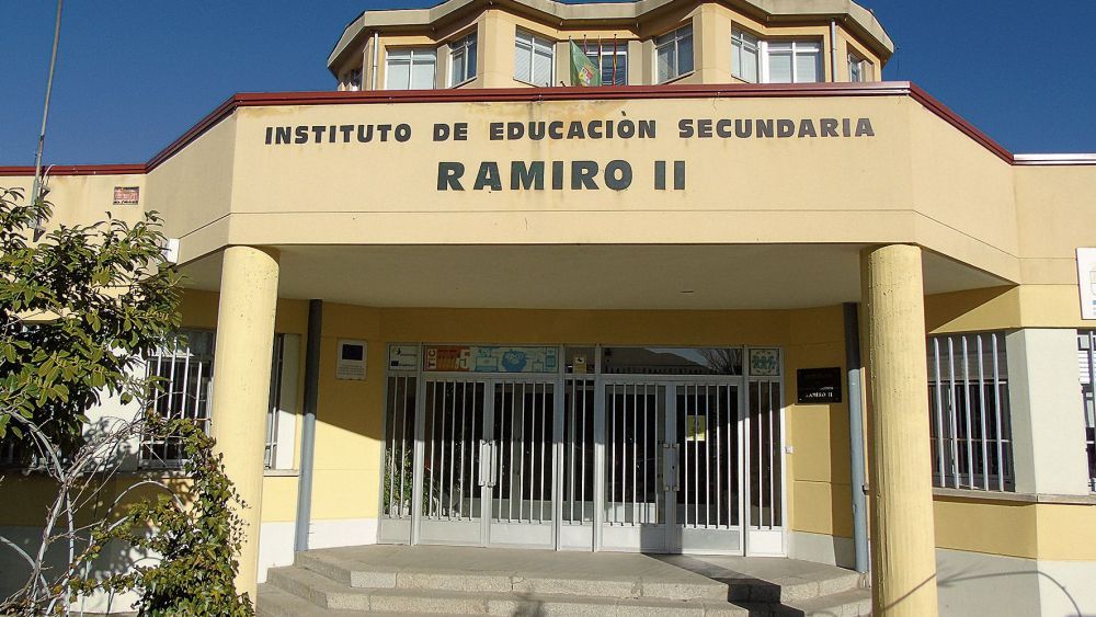 Imagen de archivo del IES Ramiro II de La Robla.