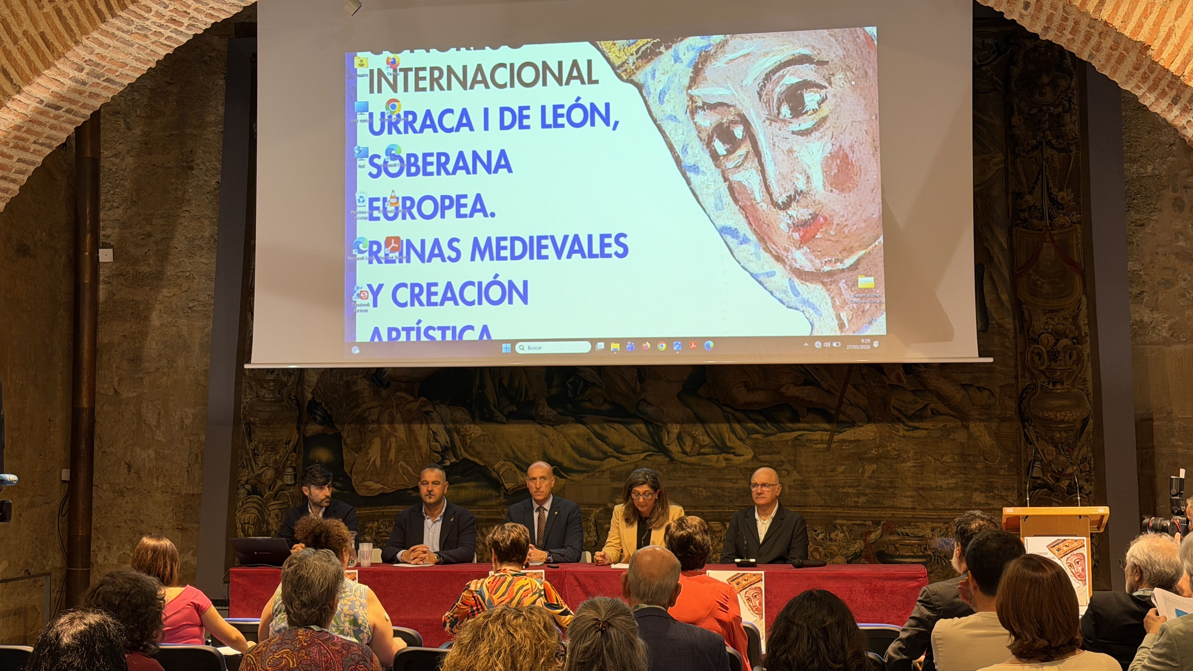 Un instante de la inauguración del congreso sobre Urraca I de León. | L.N.C.