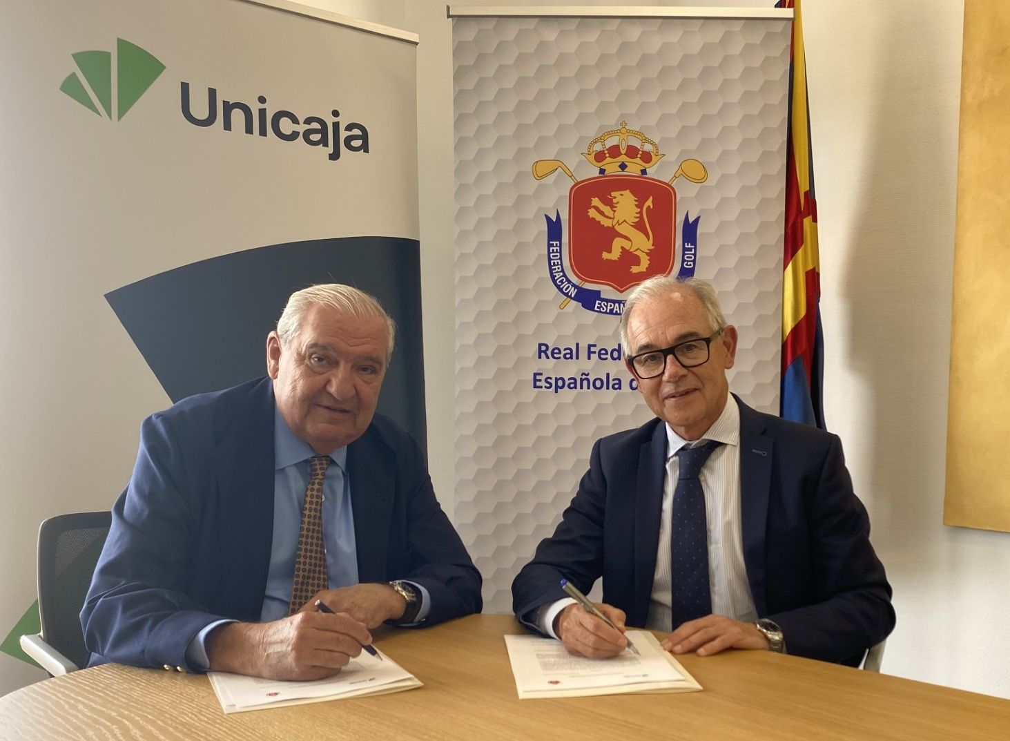 Unicaja entra en el Club de Patrocinadores de la Real Federación Española de Golf. L.N.C.