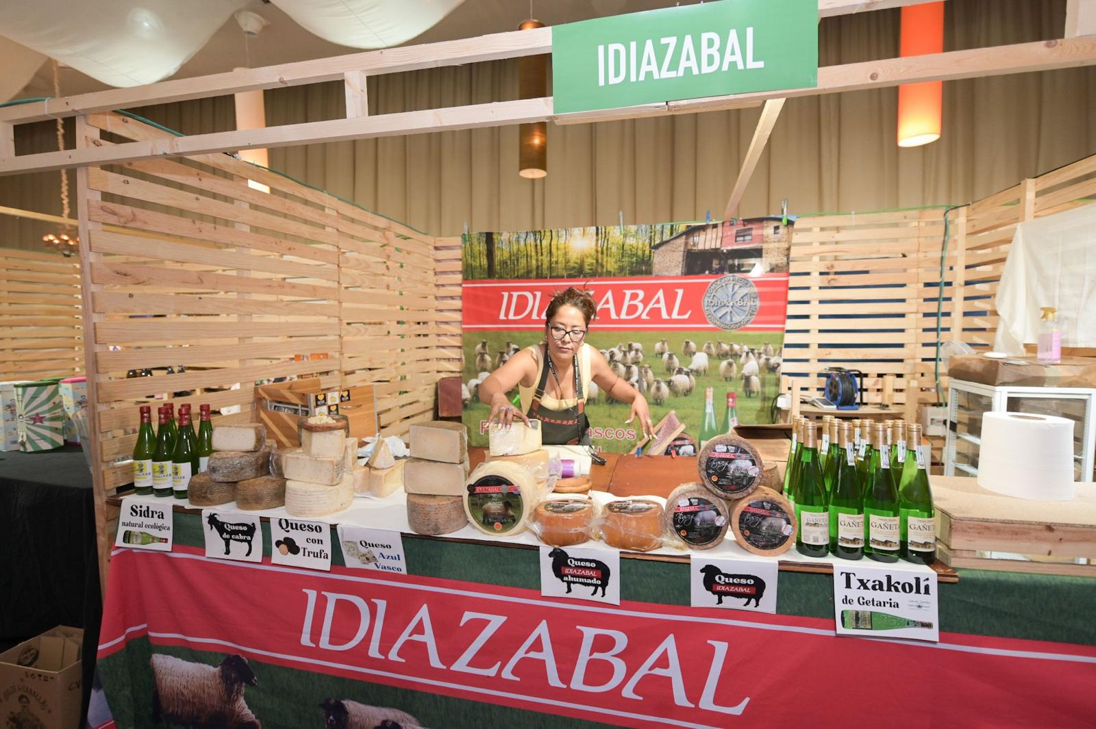 Uno de los puestos en la feria agroalimentaria de Carracedelo. | L.N.C. Uno de los puestos en la feria agroalimentaria de Carracedelo. | L.N.C.