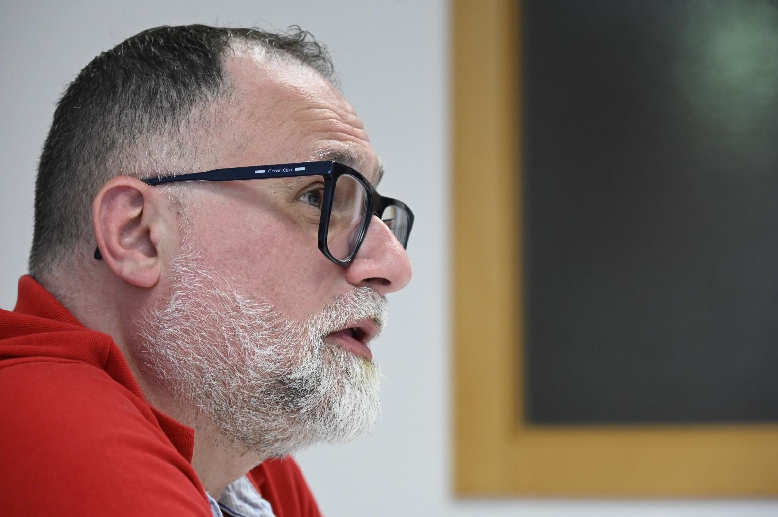 El presidente de Hostelería de León, Óscar García, durante la entrevista. | SAÚL ARÉN El presidente de Hostelería de León, Óscar García, durante la entrevista. | SAÚL ARÉN