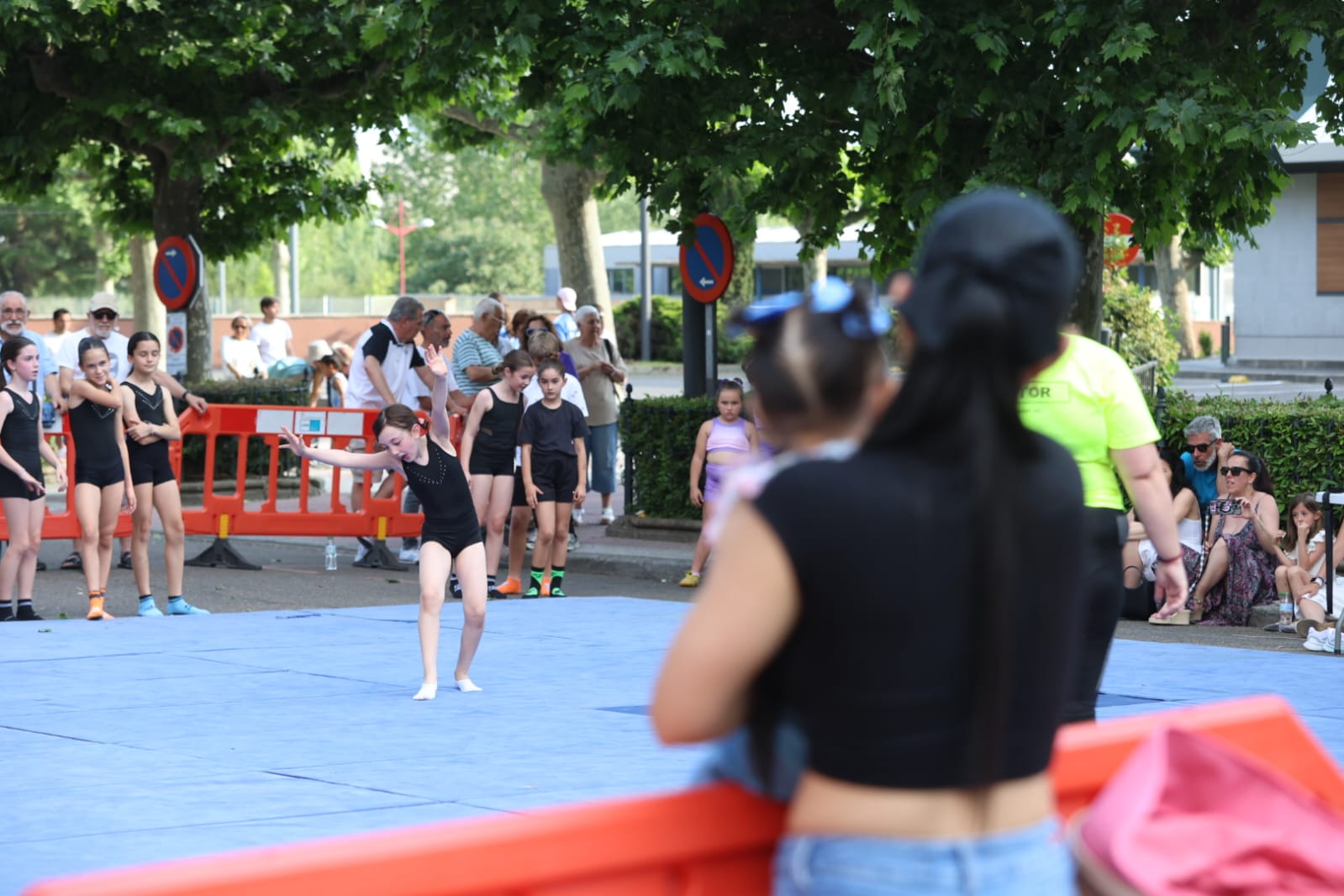 Diferentes momentos de la gran jornada deportiva de Municipalia en el paseo de Papalaguinda. FERNANDO OTERO (7)