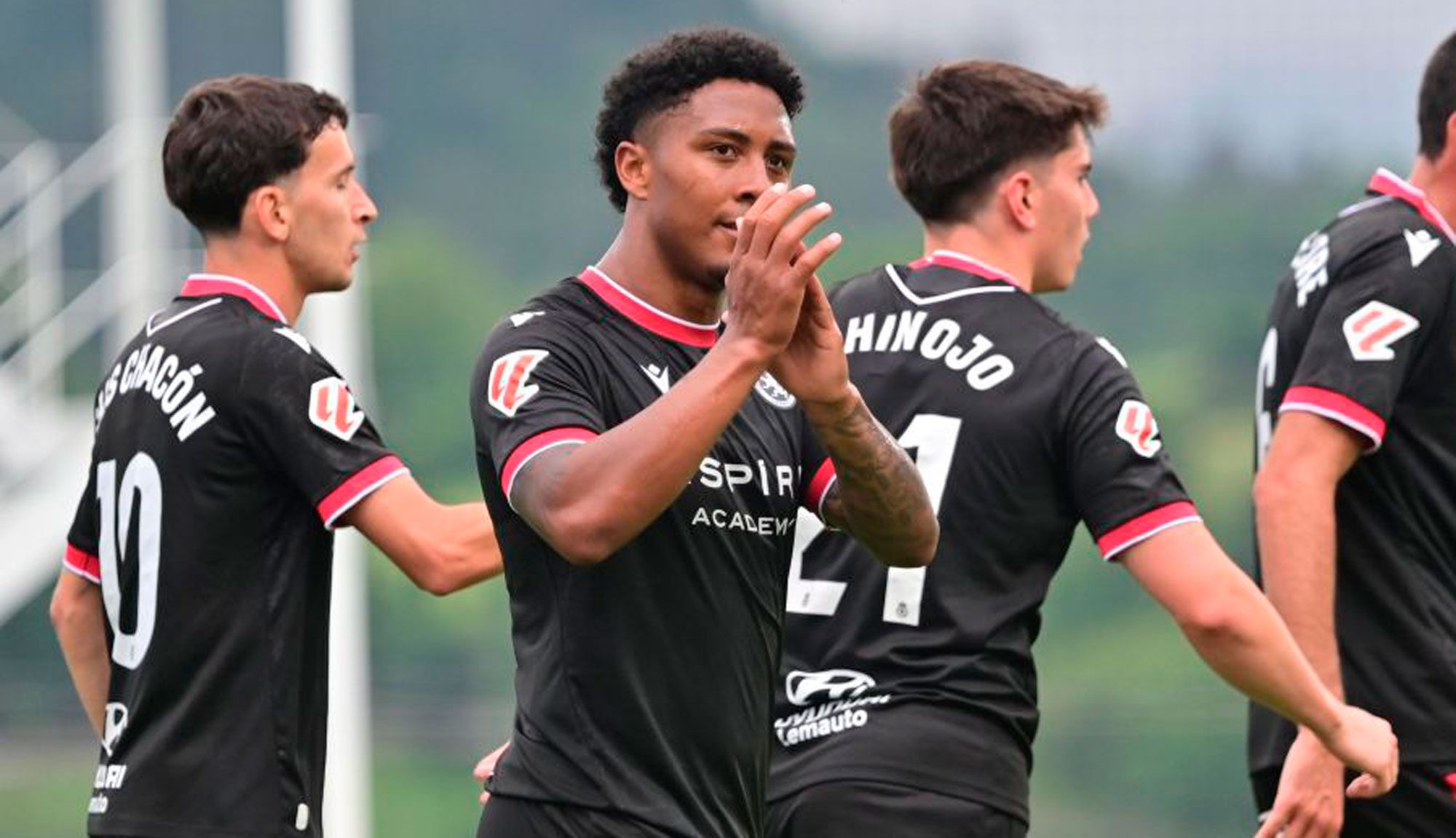 Lucas Ribeiro celebra el 0-1 de la Cultural ante la Real B. | LALIGA