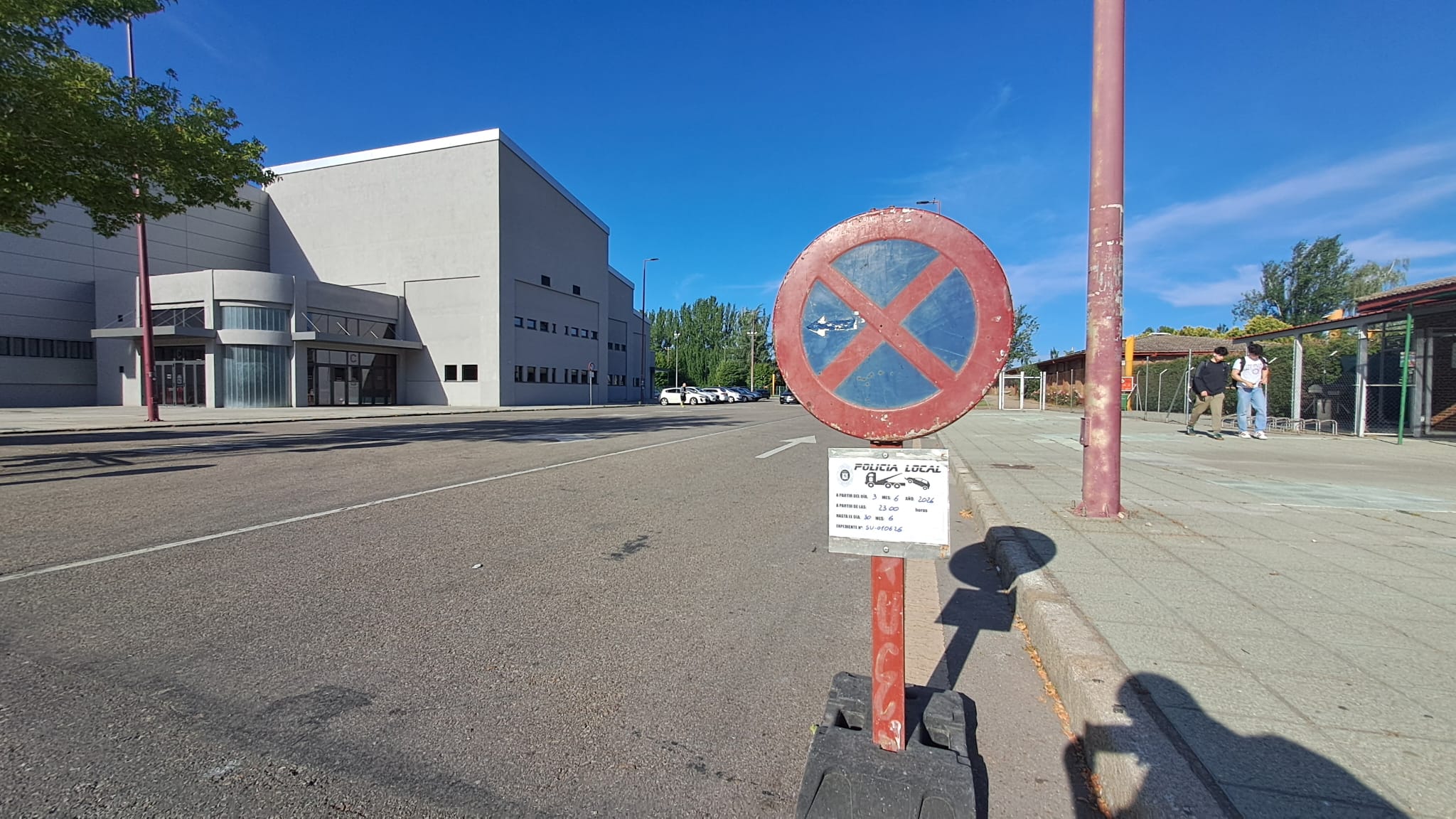 Señal de prohibido aparcar desde este 3 de junio en el aparcamiento del Palacio de Deportes. | D.I. Señal de prohibido aparcar desde este 3 de junio en el aparcamiento del Palacio de Deportes. | D.I.