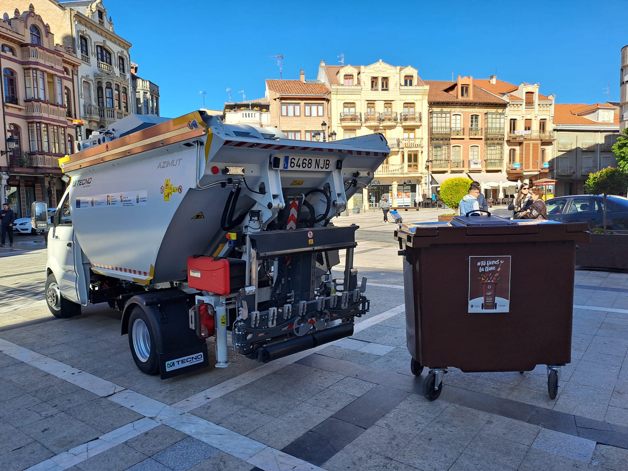 La Bañeza implanta el uso del quinto contenedor de manera gradual. | L.N.C. La Bañeza implanta el uso del quinto contenedor de manera gradual. | L.N.C.