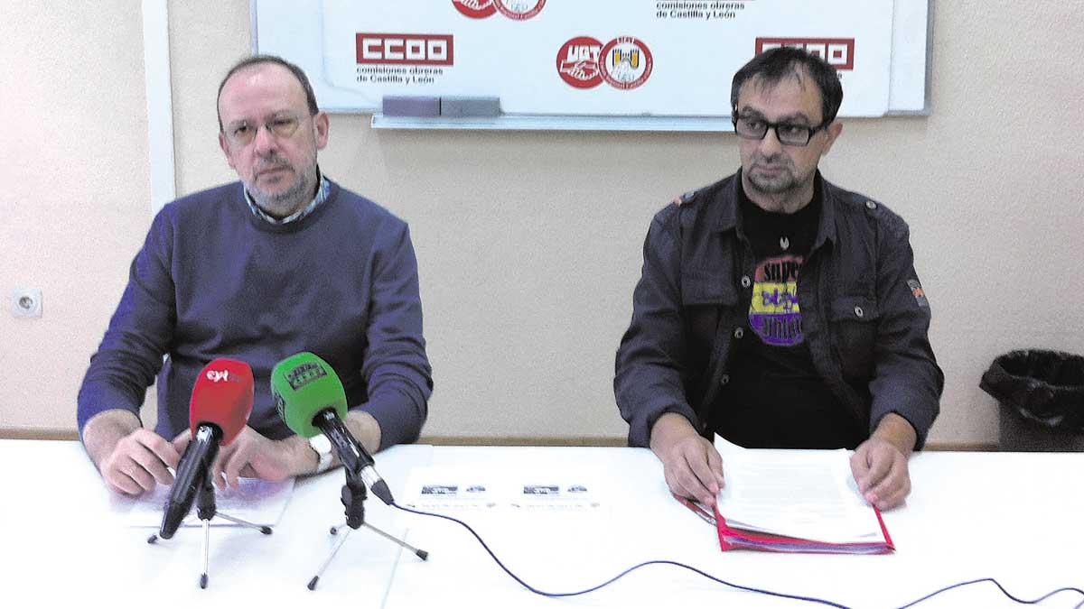 Ignacio Fernández (izquierda), de CCOO, y Enrique Reguero, de UGT. | L.N.C.