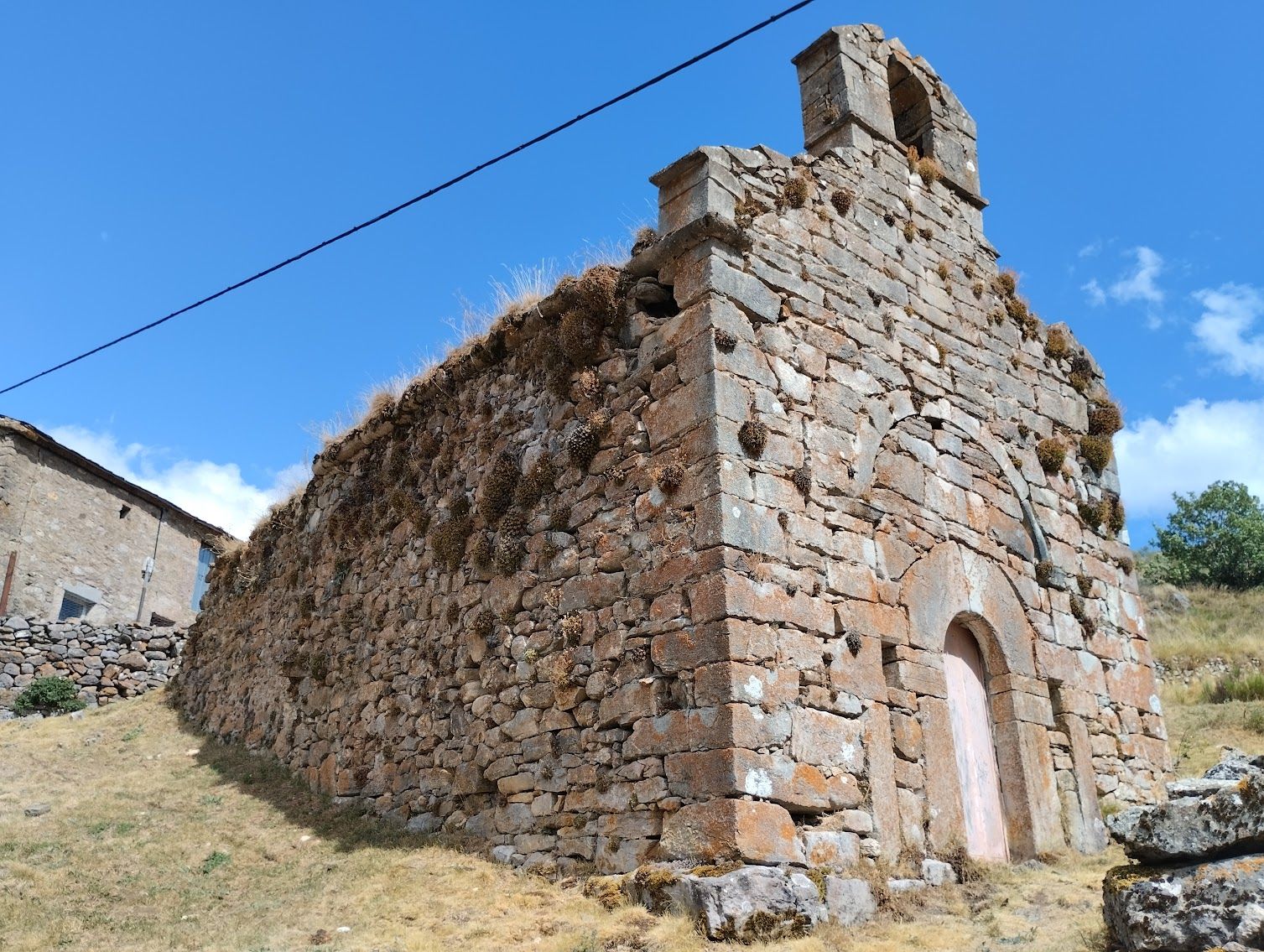 La ermita de Quejo de la localidad leonesa de La Cueta, en estado de deterioro | HISPANIA NOSTRA
