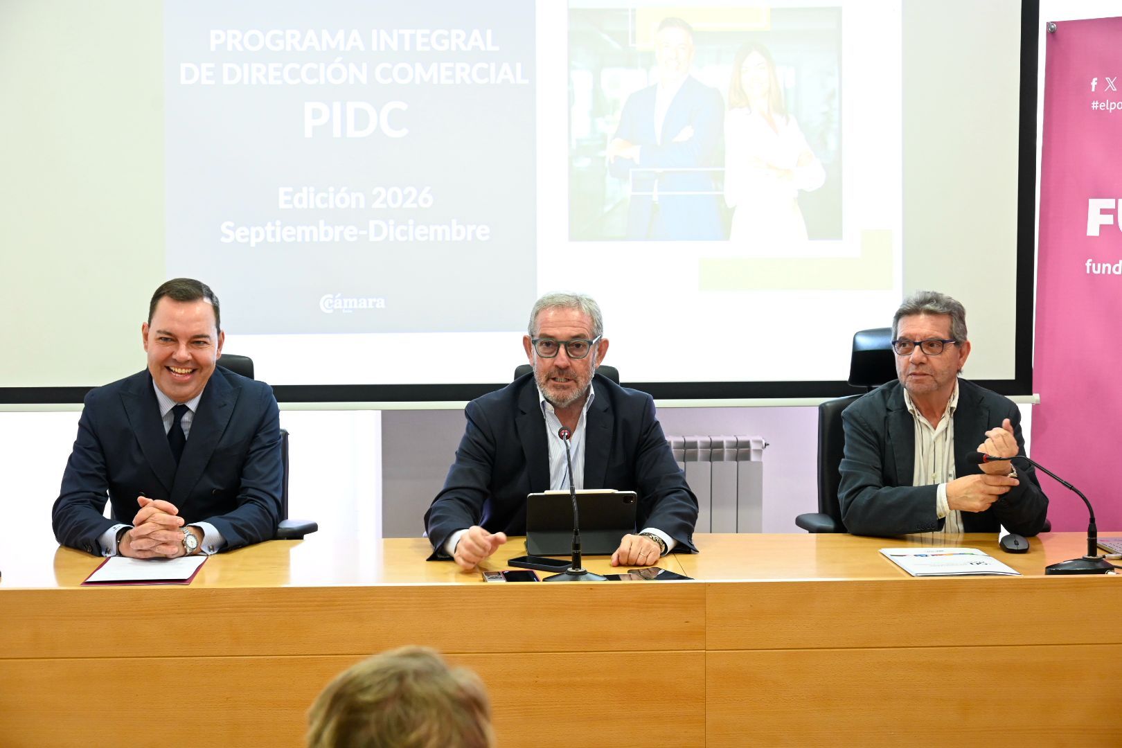 José María Viejo, Javier Vega y Doroteo González, durante la presentación. | SAÚL ARÉN