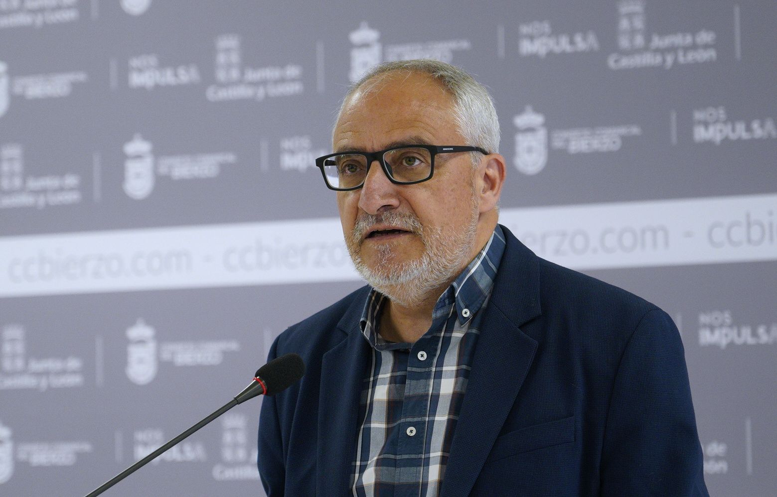 El presidente del Consejo Comarcal del Bierzo, Olegario Ramón. | CÉSAR SÁNCHEZ (ICAL)
