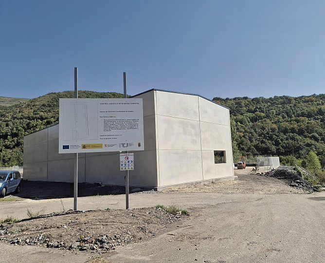 Villablino apuesta por transformar los recursos forestales en actividad económica, empleo y sostenibilidad ambiental. Villablino apuesta por transformar los recursos forestales en actividad económica, empleo y sostenibilidad ambiental.
