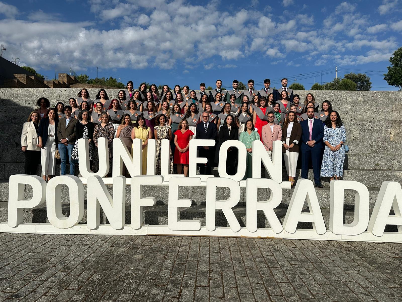 Graduados de Enfermería en el Campus de Ponferrada. 