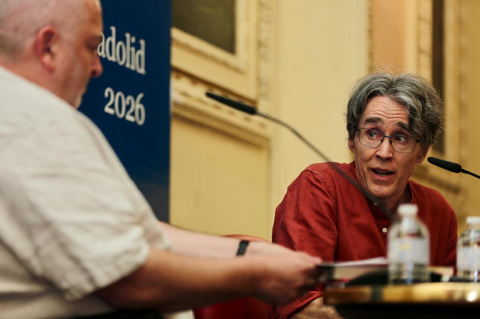 El vallisoletano Rubén Abella es el autor de la novela ‘Un día de fiebre’. | Montse Álvarez (Feria del libro de Valladolid) 