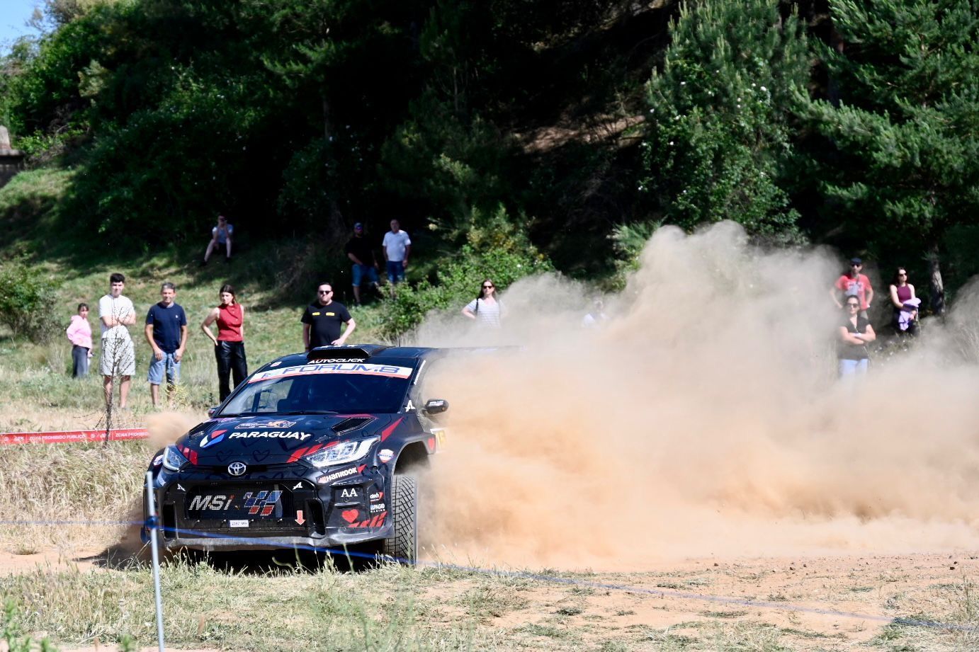 Un instante del Rallyr de León. | REPORTAJE GRÁFICO: SAÚL ARÉN