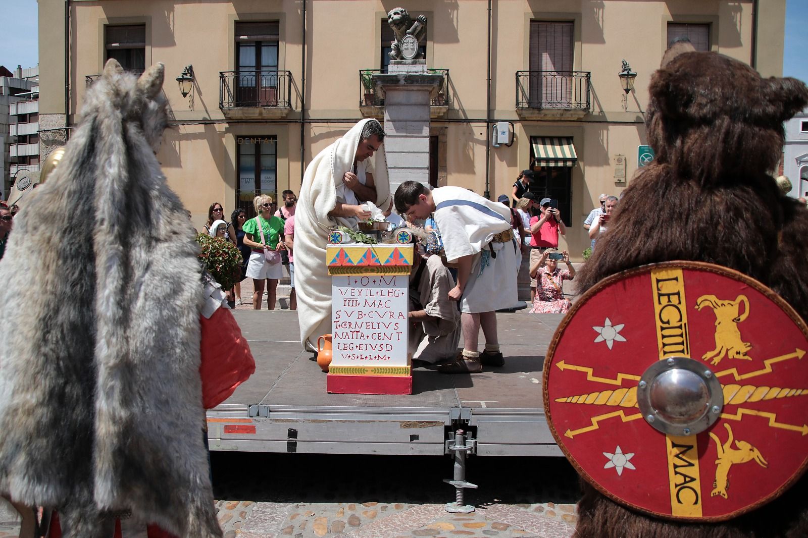 Un desfile romano para honrar el origen de la ciudad de León