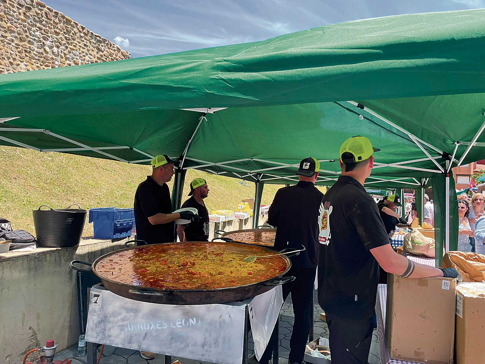 La Feria de la Fresa de Almanza, en imágenes
