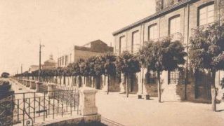 Paseo de la muralla de Astorga en una imagen de época. Paseo de la muralla de Astorga en una imagen de época.