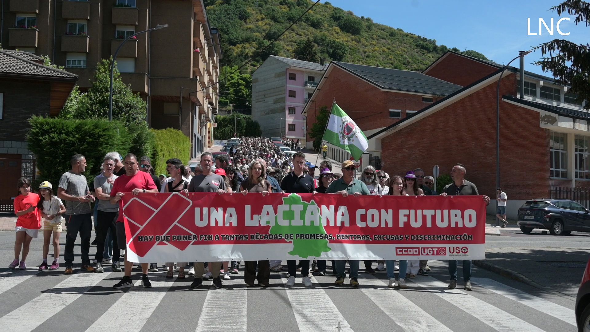"Laciana merece futuro": la comarca se une para exigir soluciones "Laciana merece futuro": la comarca se une para exigir soluciones