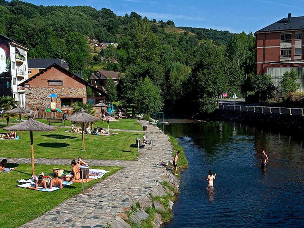 Playa fluvial de Igüeña, que espera contar con otra en breve.