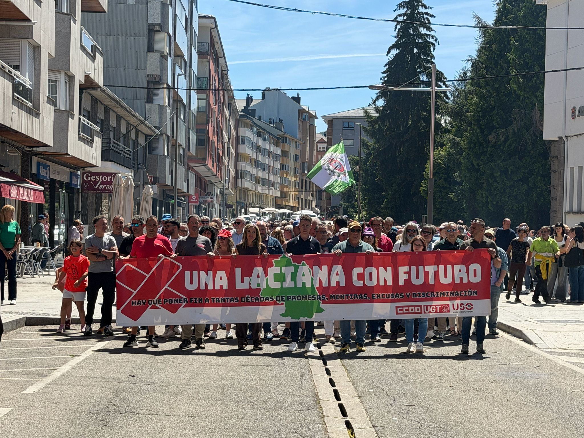 La protesta en Villablino por el futuro del valle de Laciana, en imágenes 