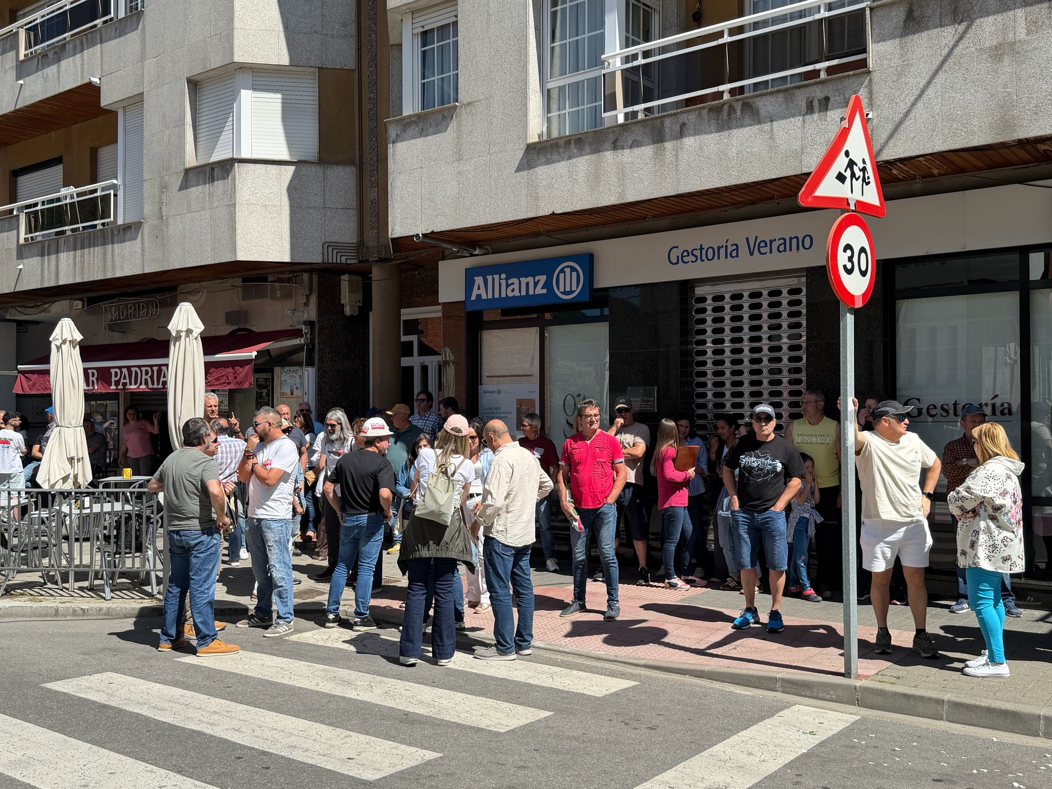 La protesta en Villablino por el futuro del valle de Laciana, en imágenes 
